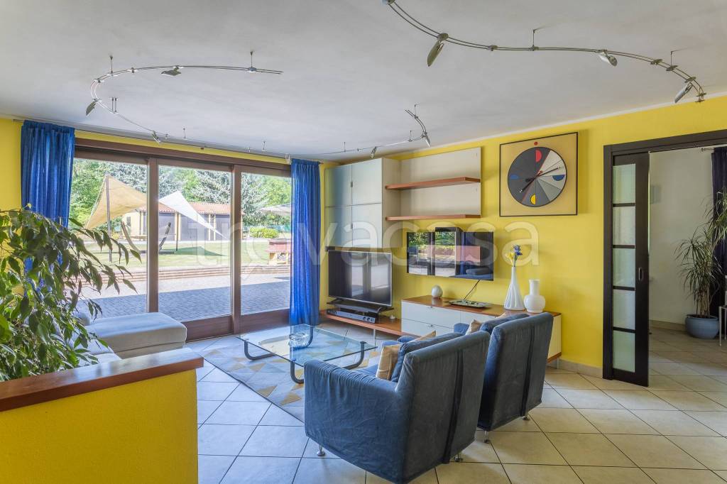 casa indipendente in vendita a Borgo San Dalmazzo