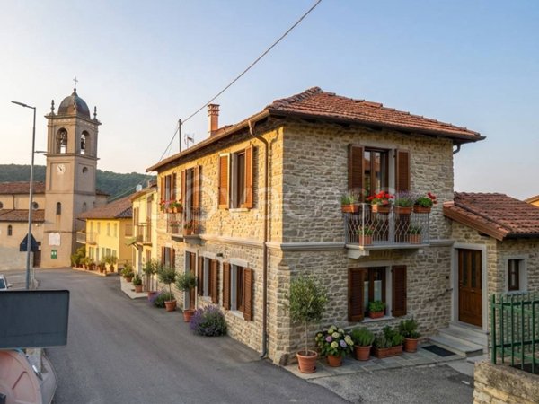 casa indipendente in vendita a Bosia