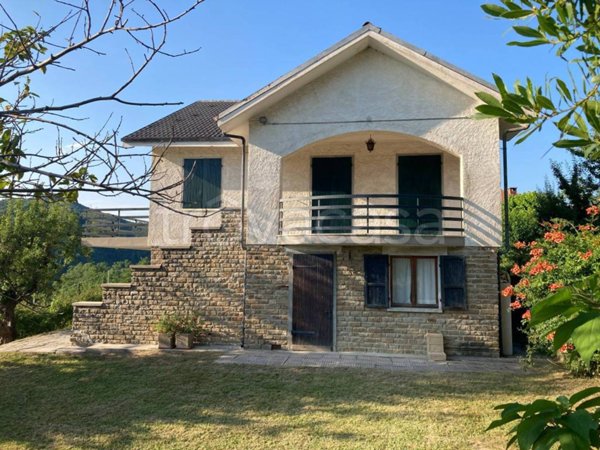 casa indipendente in vendita a Bosia