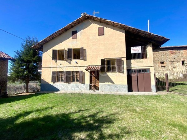 casa indipendente in vendita a Bossolasco