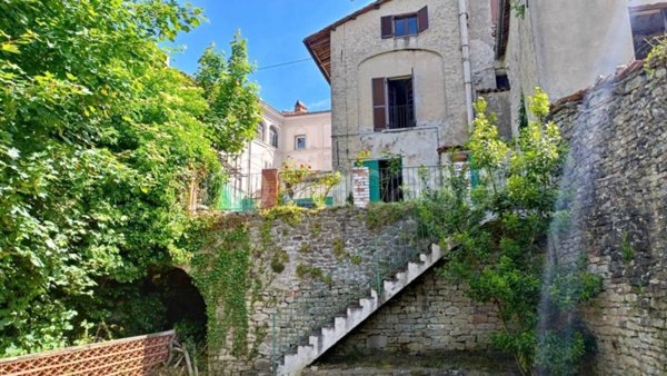 casa indipendente in vendita a Bossolasco