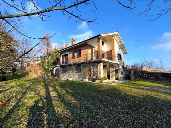 casa indipendente in vendita a Bossolasco
