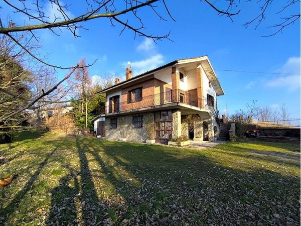 casa indipendente in vendita a Bossolasco