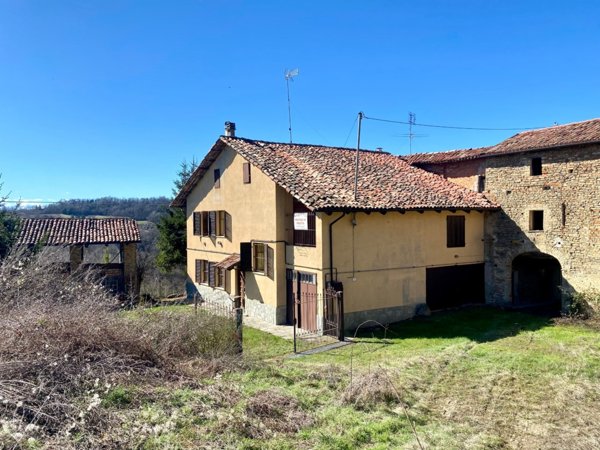 casa indipendente in vendita a Bossolasco
