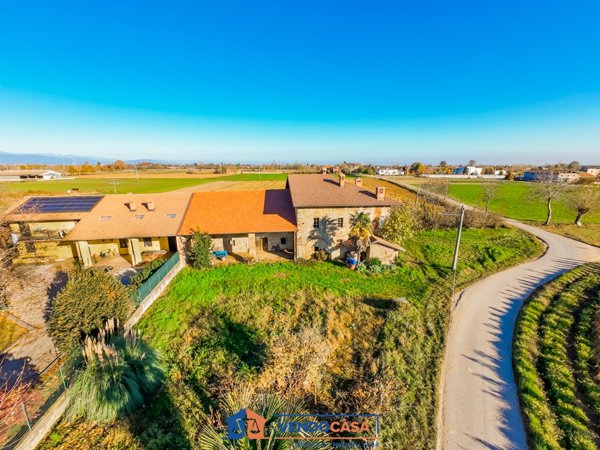 casale in vendita a Boves