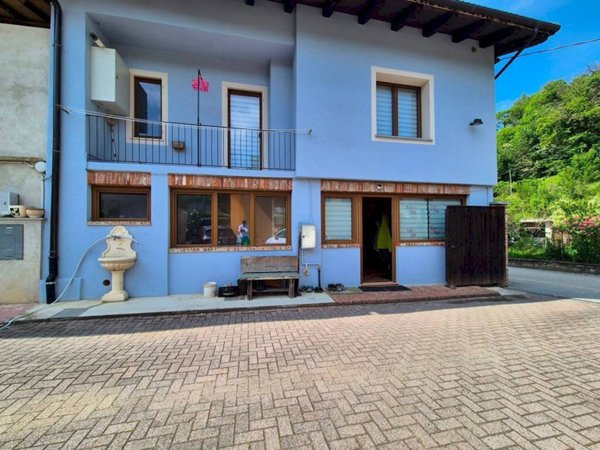 casa indipendente in vendita a Boves in zona Fontanelle
