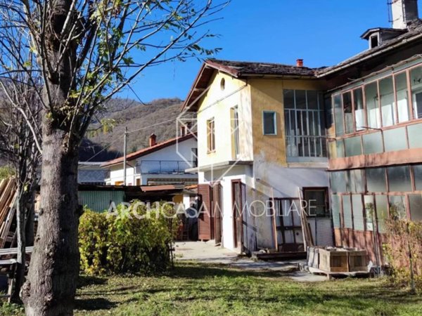 casa indipendente in vendita a Boves in zona Castellar