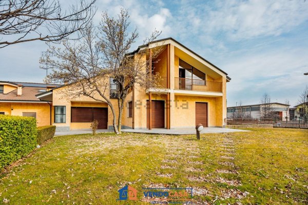 casa indipendente in vendita a Boves