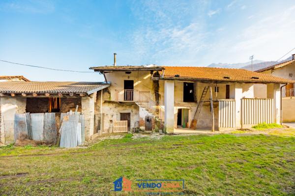 appartamento in vendita a Boves in zona Castellar