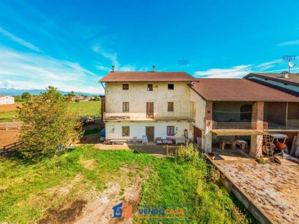 casa indipendente in vendita a Boves in zona Cerati