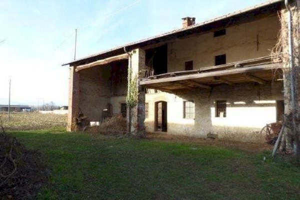 casale in vendita a Boves
