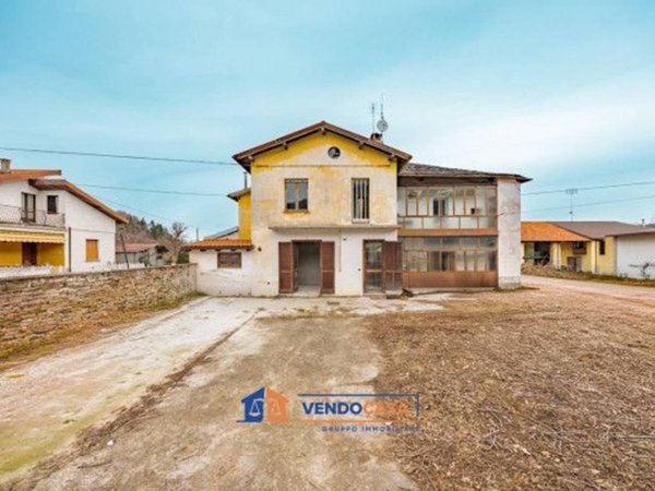 casa indipendente in vendita a Boves in zona Rivoira