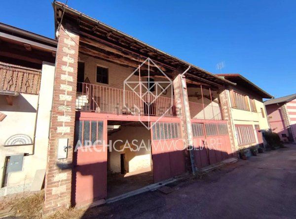 quadrivano in vendita a Boves in zona Rosbella