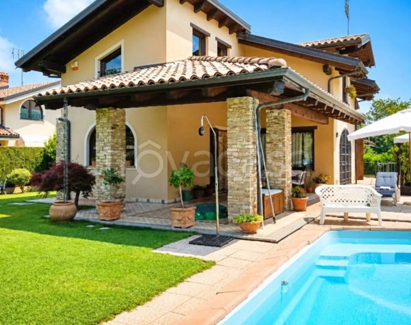 casa indipendente in vendita a Boves in zona Mellana