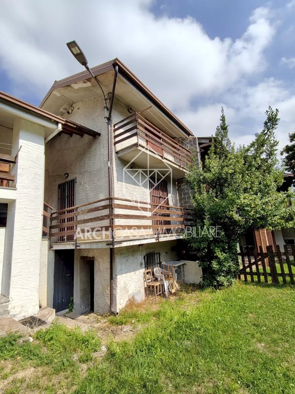 casa indipendente in vendita a Boves in zona Rosbella