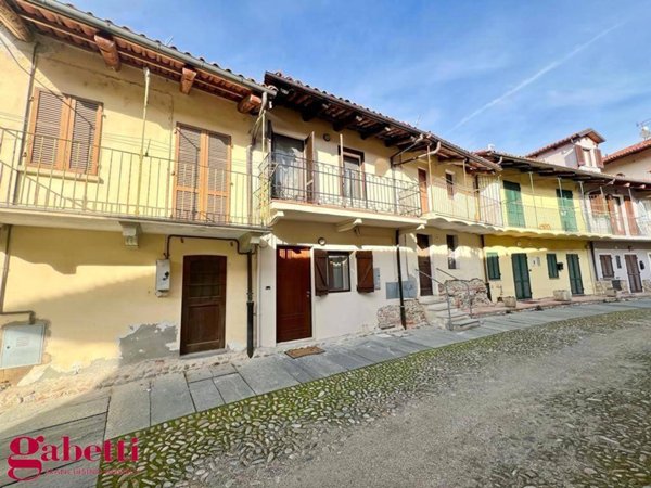 casa indipendente in vendita a Bra in zona Pollenzo