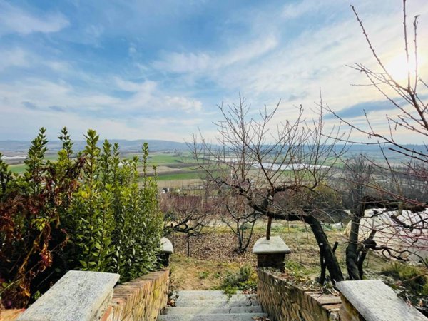 casa indipendente in vendita a Bra