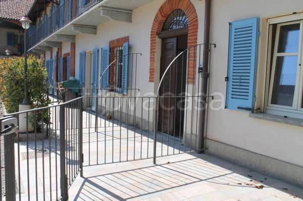 appartamento in vendita a Bra in zona Piumati