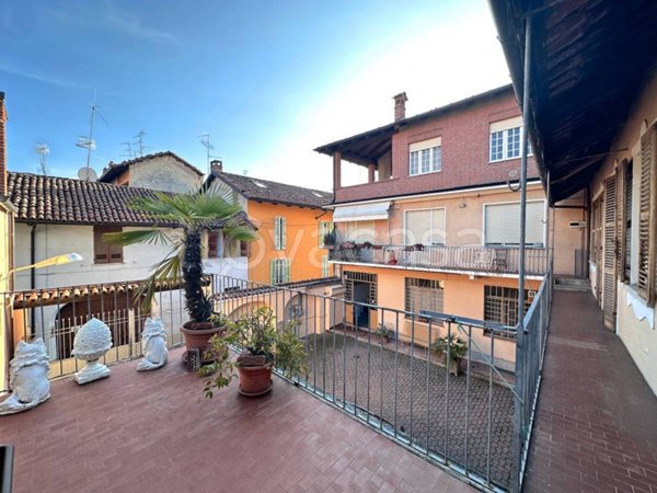 casa indipendente in vendita a Bra