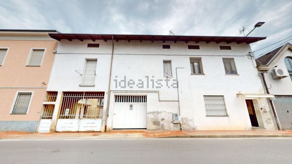 casa indipendente in vendita a Bra