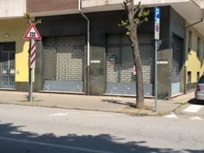 negozio in vendita a Bra