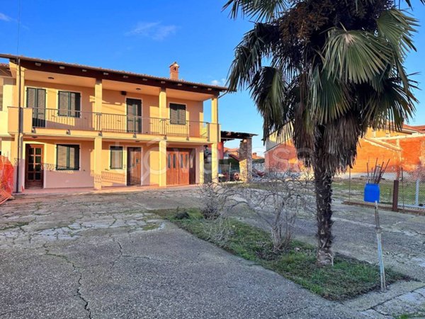 casa indipendente in vendita a Bra