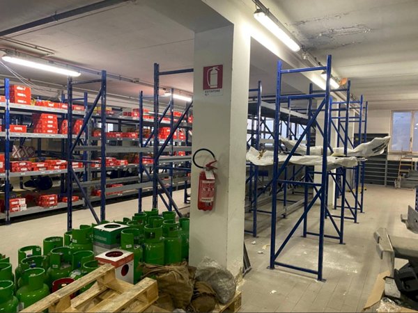 locale commerciale in vendita a Bra