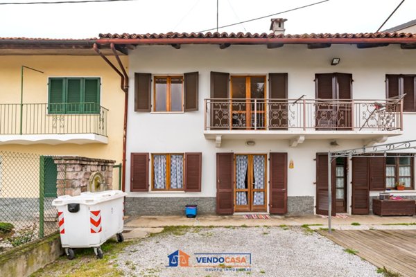 casa indipendente in vendita a Bra in zona San Matteo