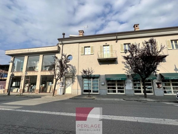 locale commerciale in vendita a Bra
