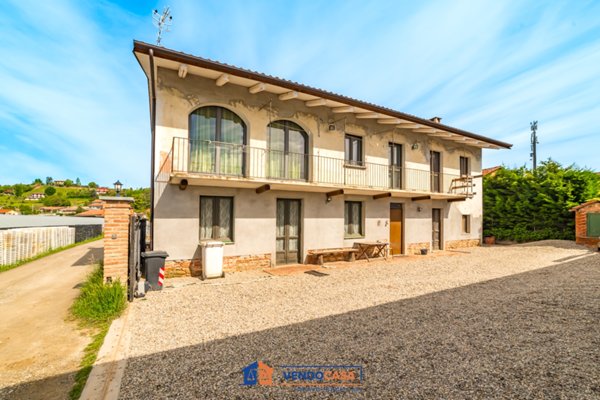 casa indipendente in vendita a Bra