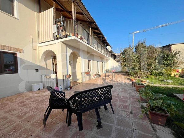 casa indipendente in vendita a Bra