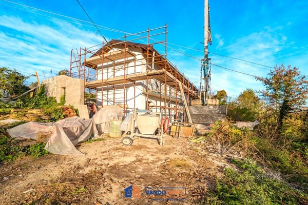 casa indipendente in vendita a Bra