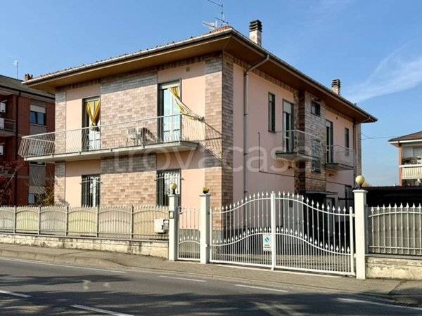casa indipendente in vendita a Bra