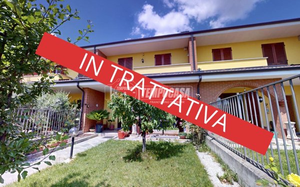 casa indipendente in vendita a Bra in zona Bandito