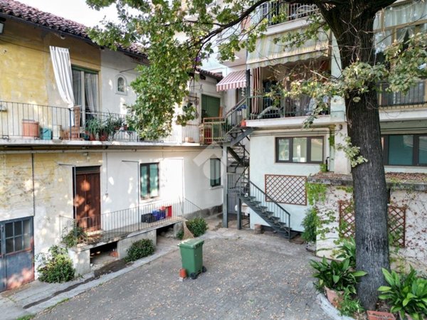casa indipendente in vendita a Bra