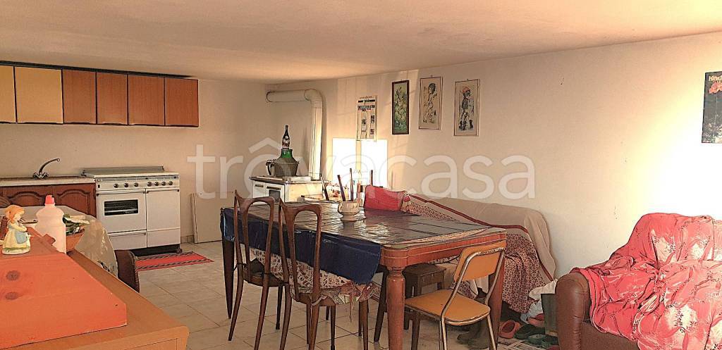casa indipendente in vendita a Bra in zona Bandito