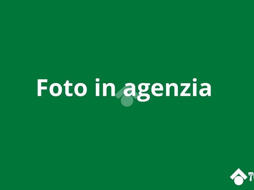 casa indipendente in vendita a Bra in zona Bandito