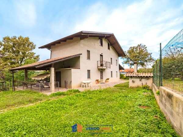 casa indipendente in vendita a Bra
