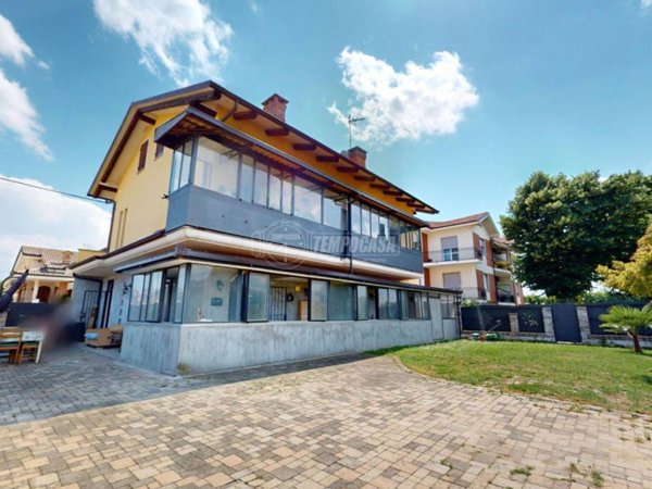 appartamento in vendita a Bra in zona Piumati