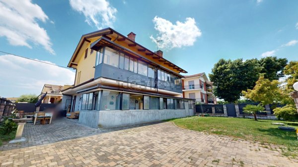 appartamento in vendita a Bra in zona Piumati