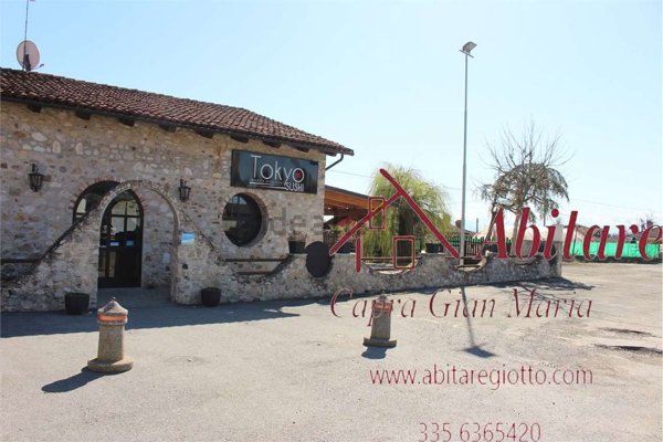 locale commerciale in vendita a Bra