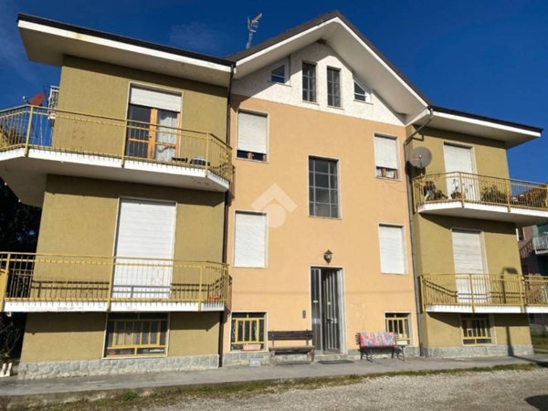appartamento in vendita a Bra in zona Bandito