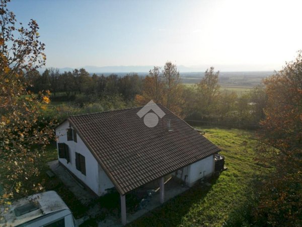 casa indipendente in vendita a Bra