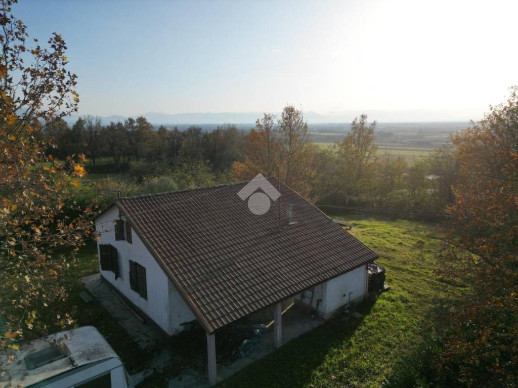 casa indipendente in vendita a Bra