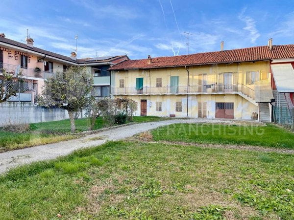 appartamento in vendita a Bra in zona Bandito