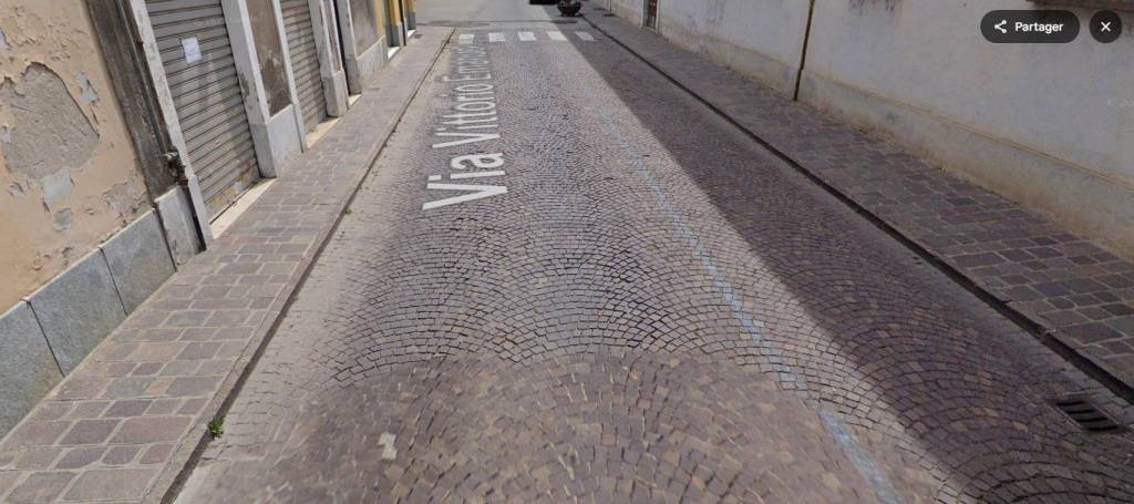 negozio in vendita a Bra