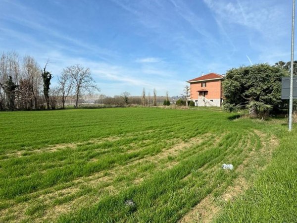 terreno agricolo in vendita a Bra in zona Pollenzo