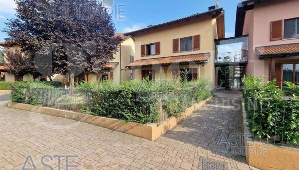 appartamento in vendita a Bra in zona Bandito