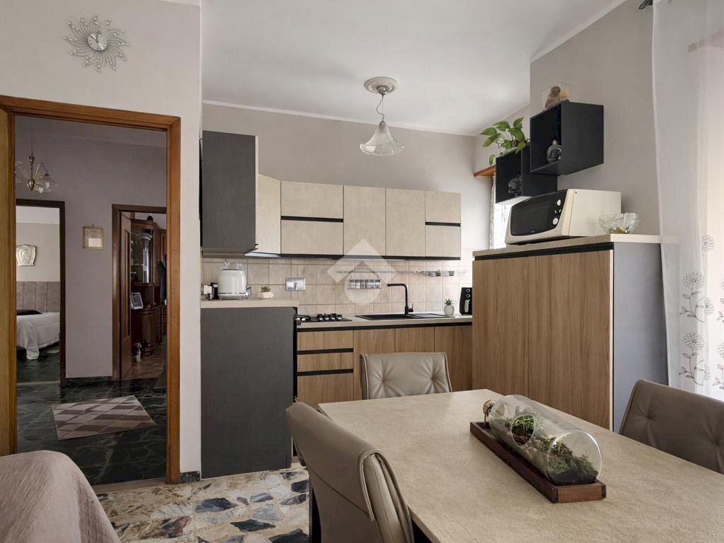 casa semindipendente in vendita a Bra in zona Bandito