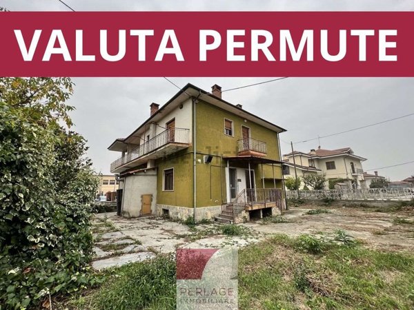 casa indipendente in vendita a Bra in zona Bandito